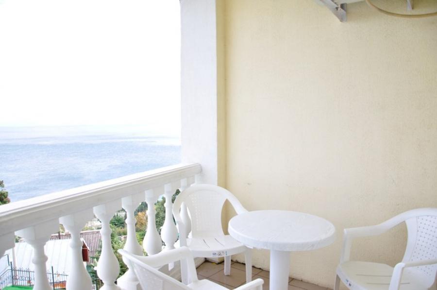 Номер «3х-местный с видом на море» гостиницы «Serbest» - фото №28315
