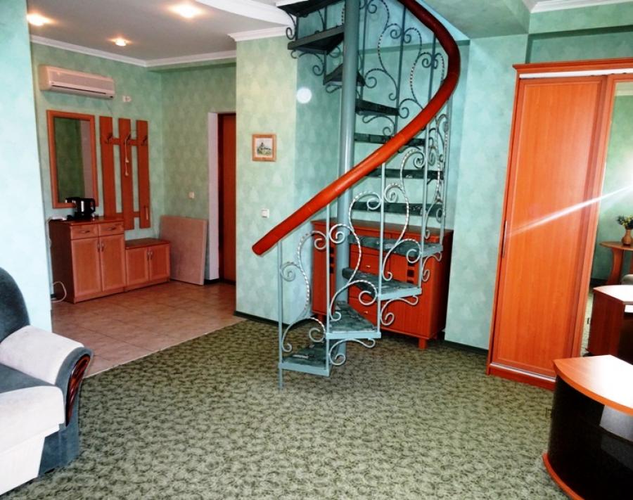 Номер «С удобствами 2х-уровневый» гостевого дома «Судакская 15» - фото №17822