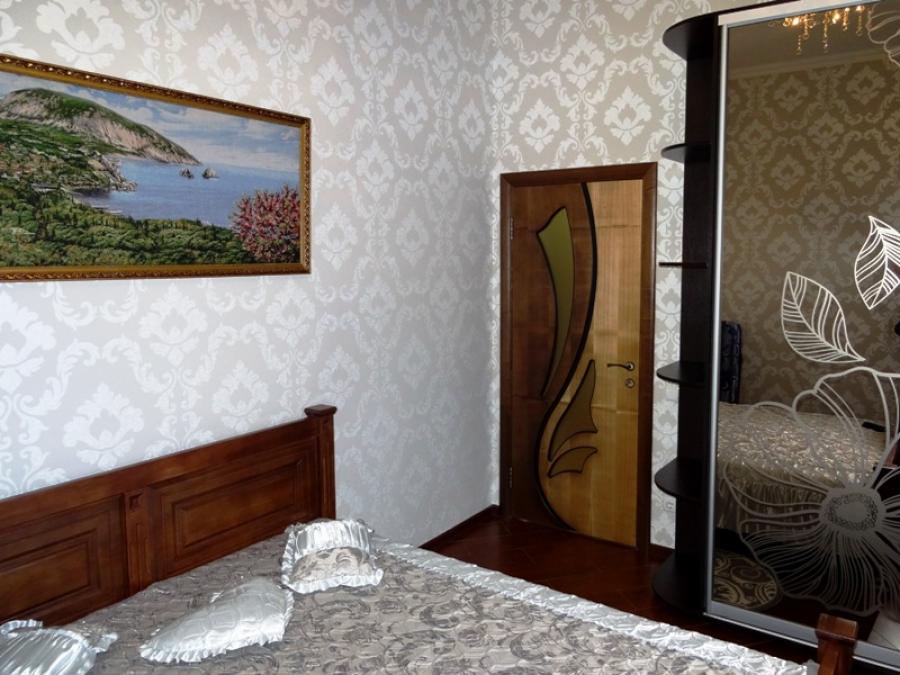 Номер «Этаж под ключ» гостевого дома «Гостевой дом Свердлова 1 в Алуште» - фото №17216