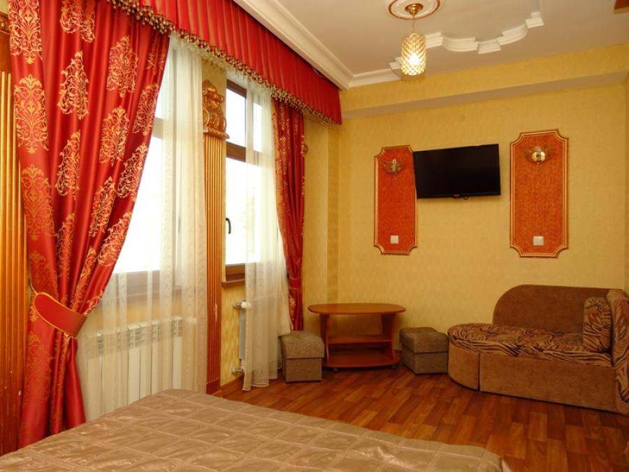 Номер «2х-местный с доп местом» гостиницы «Мини-гостиница Горького 19 в Алуште» - фото №21551