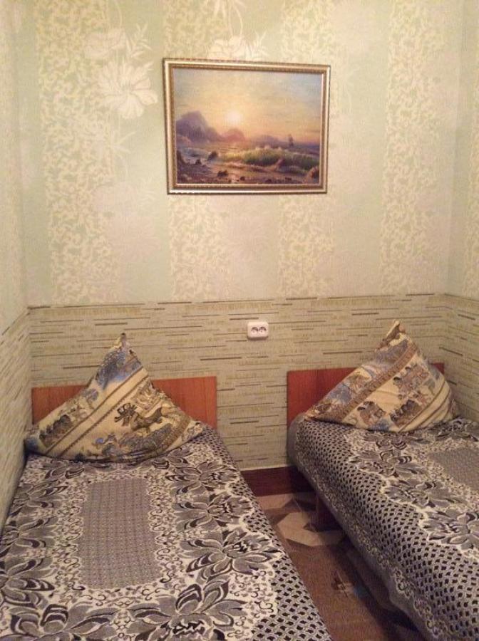 Номер «Полулюкс 2х-комнатный 4х-местный» гостиницы «Мини-гостиница Дворик на Крымской» - фото №94037