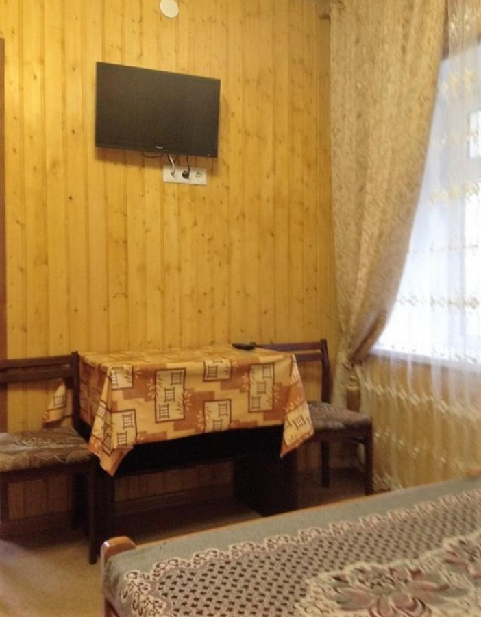 Номер «Домик 1-этажный» гостиницы «Мини-гостиница Дворик на Крымской» - фото №94056