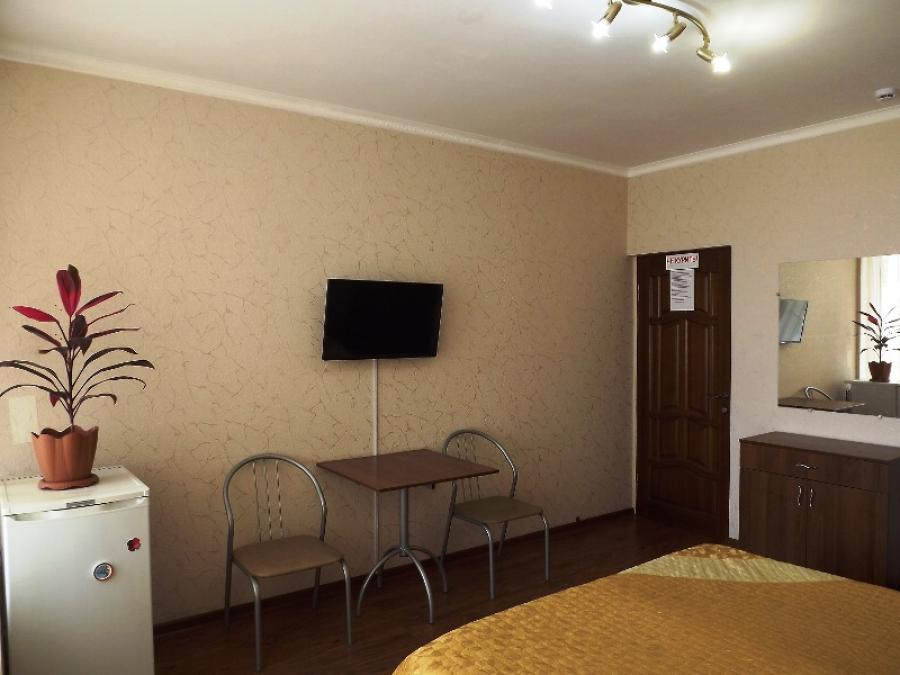 Номер «4х-местный 2х-комнатный с мини-кухней» гостиницы «Мини-гостиница Лукоморье» - фото №94616