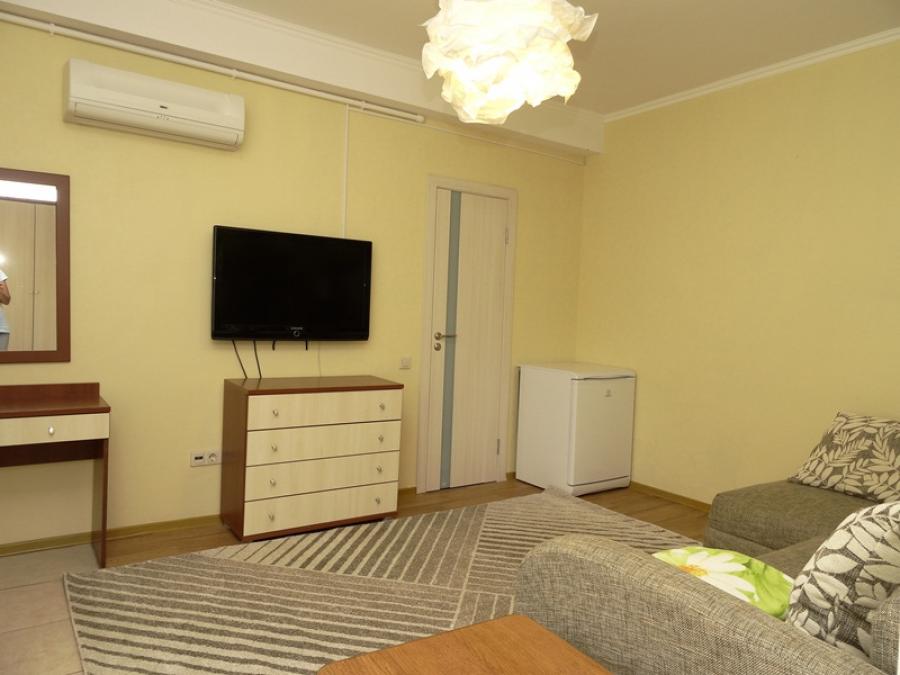 Номер «Семейный 2х-комнатный» гостиницы «Мини-гостиница На Кати Соловьяновой» - фото №94238