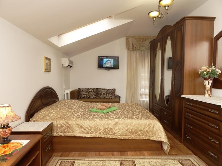 Номер «Стандарт с удобствами» гостиницы «Мини-гостиница Крымская 260» - фото №94290