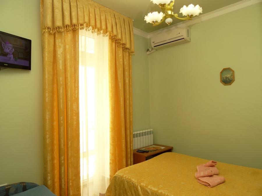 Номер «Стандарт с удобствами» гостиницы «Мини-гостиница Крымская 260» - фото №94296