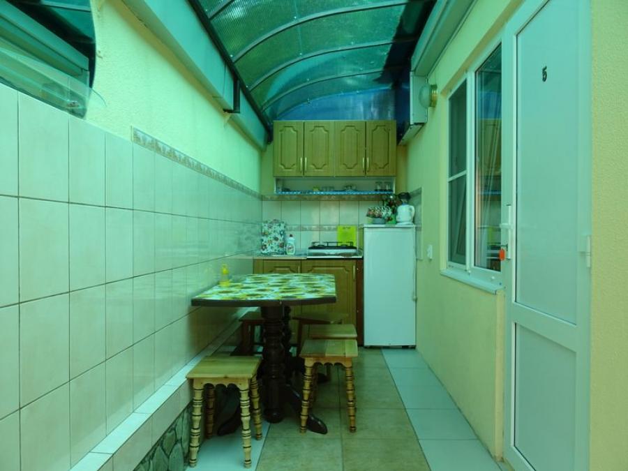 Номер «Люкс 2х-комнатный 4х-местный с кухней» гостевого дома «Елена» - фото №118428
