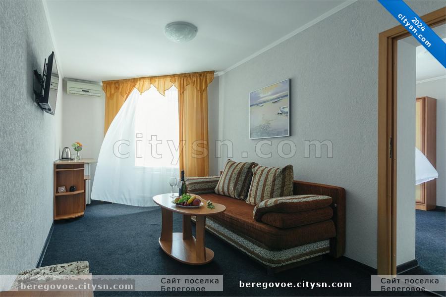 Номер «Двухкомнатный комфорт с балконом» гостиницы «Бригантина» - фото №234533