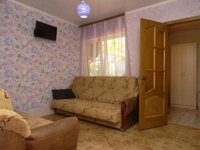 Частный сектор Слесова 125 «2х-комнатный домик с отдельным двориком»