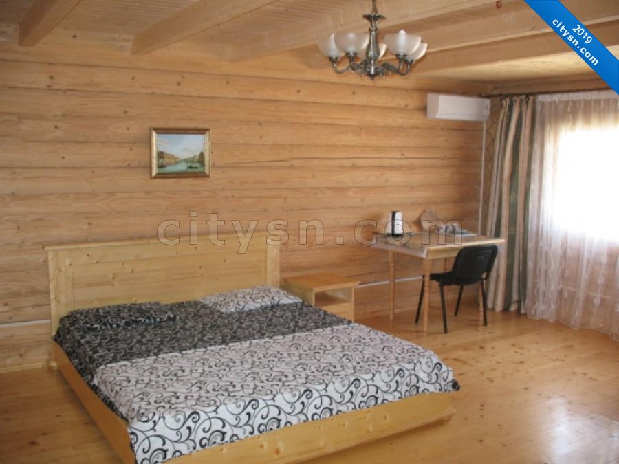 Номер «Стандарт улучшенный в деревянном доме» гостиницы «Мирослава» - фото №187537