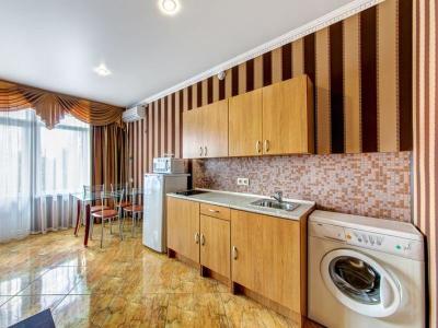 Гостиница Retro Divnomorsk «2х-комнатный Семейный Suite с кухней и балконом»
