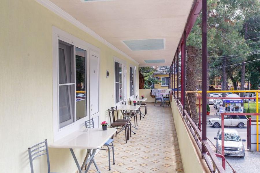 Дубовая роща лермонтово гостевой дом. Гостевой дом византия дивноморское. Отель византия в дивноморском фото. Византия+ дивноморское. Мадам рева лермонтово гостевой дом.