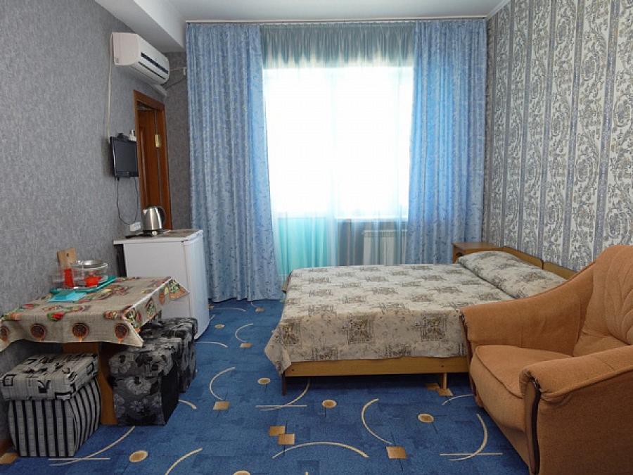 Номер «Стандарт с балконом» гостиницы «Мини-гостиница Аленушка» - фото №85609
