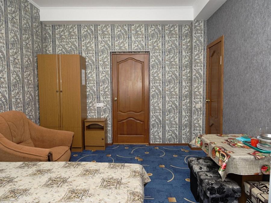 Номер «Стандарт с балконом» гостиницы «Мини-гостиница Аленушка» - фото №85610