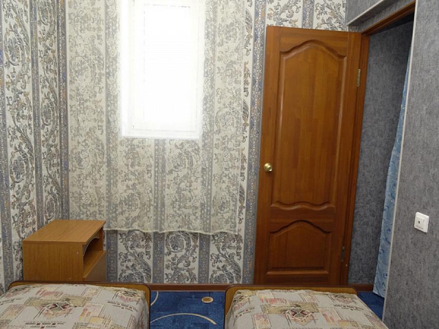 Номер «Стандарт с балконом» гостиницы «Мини-гостиница Аленушка» - фото №85612
