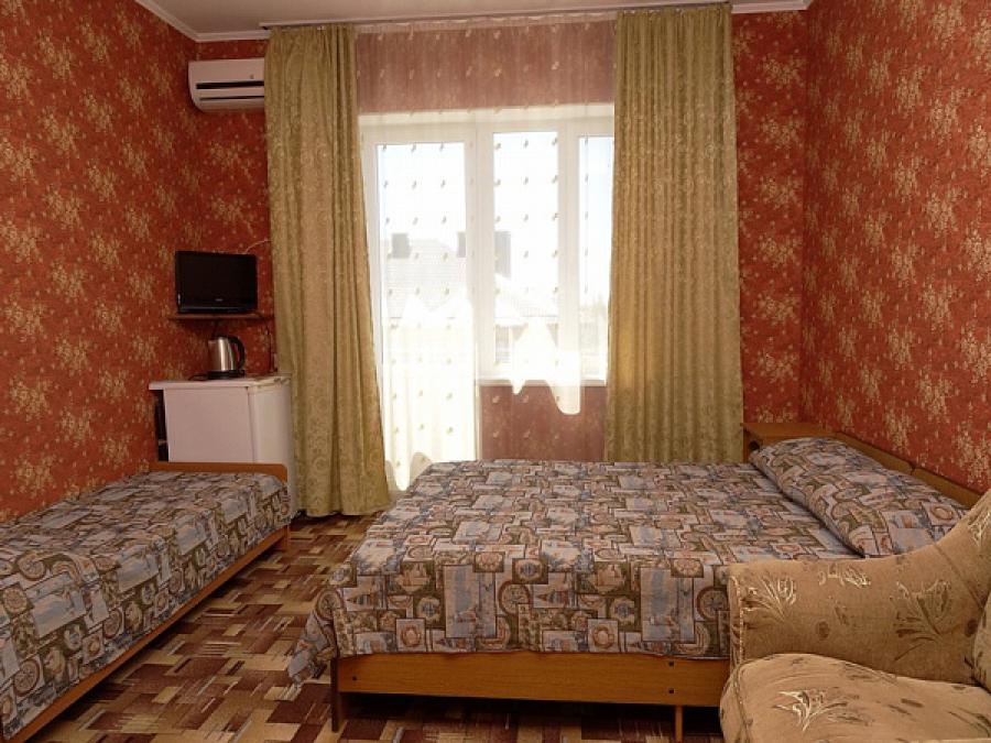 Номер «Стандарт с балконом» гостиницы «Мини-гостиница Аленушка» - фото №85615