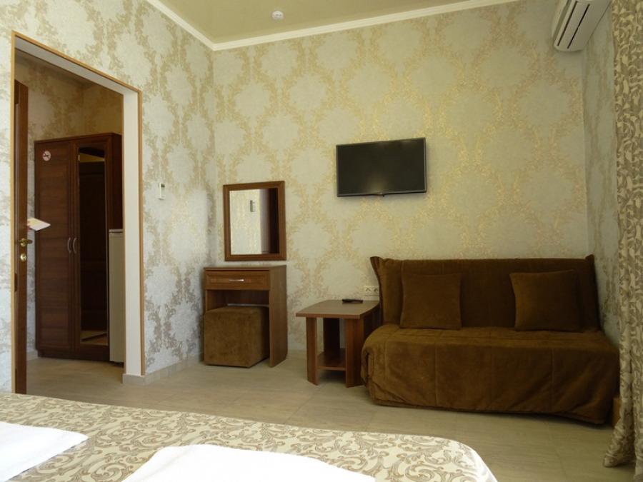 Номер «Люкс 2х-комнатный с балконом» гостиницы «Венус» - фото №88094
