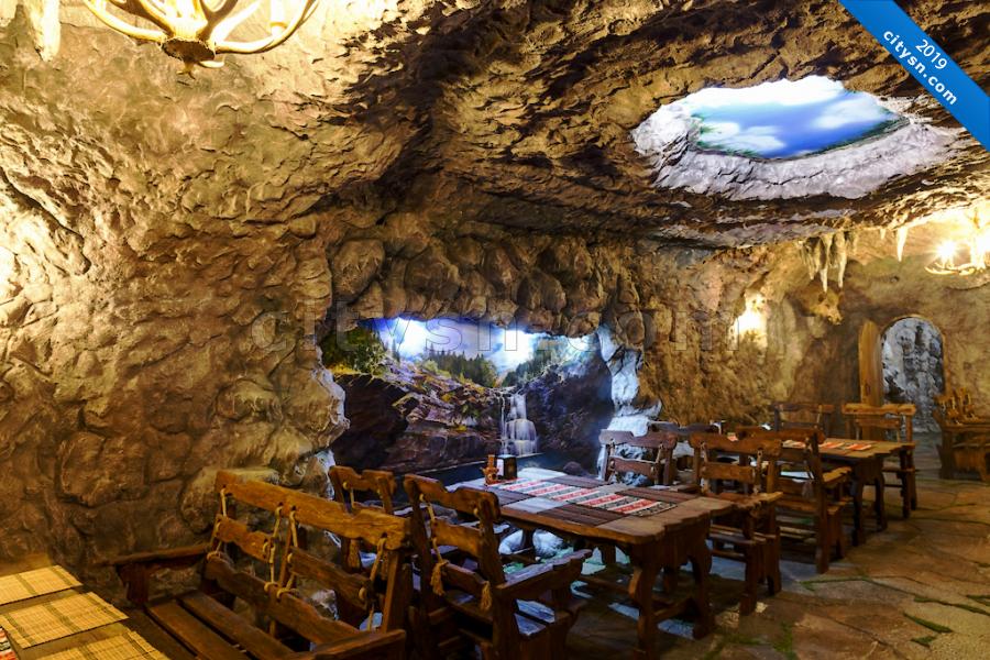 Кафе в пещере
