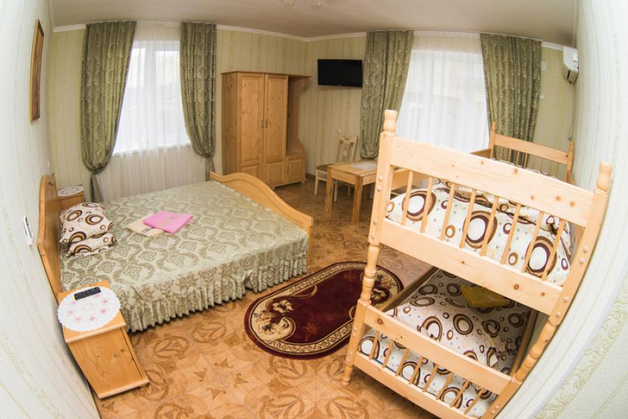 Номер «Люкс категории А» гостиницы «Villa-Olga» - фото №115358