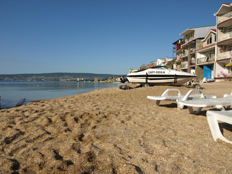 Феодосия эллинги у моря