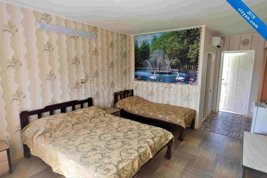 Номер «С удобствами » гостиницы «Ирина» - фото №153043