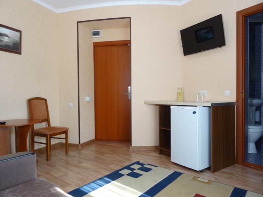 Номер «2х-комнатный 3х-местный с балконом (№ 5, 7)» гостиницы «Богема» - фото №20325