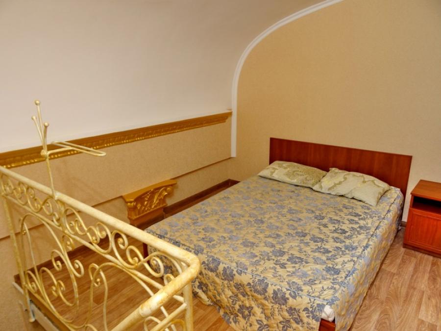 Номер «2х-комнатный 3х-местный в двух уровнях с лоджией (№ 2, 4)» гостиницы «Богема» - фото №20320