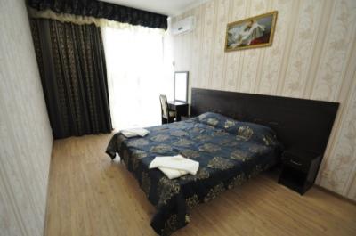 Гостиница KoZmos «Люкс 2х-комнатный»