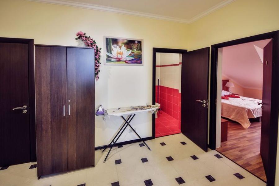 Номер «Повышенной комфортности без балкона 
          » гостевого дома «Dynasty-Вена» - фото №97527