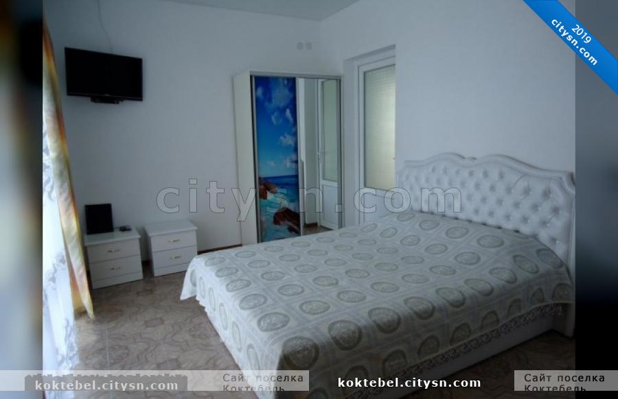 Номер «Двухкомнатный 4-х местный номер с видом на море № 7, 8, 9, 13» гостиницы «Отель Крым» - фото №140896