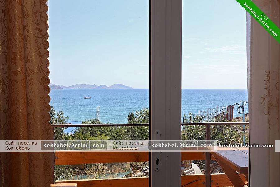 Номер «Полулюкс четырехместный с видом на море» гостевого дома «Югра» - фото №31024