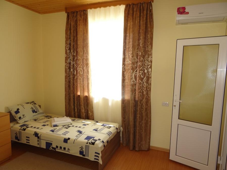 Номер «2х-комнатный стандарт» гостевого дома «Азовское Море» - фото №48957