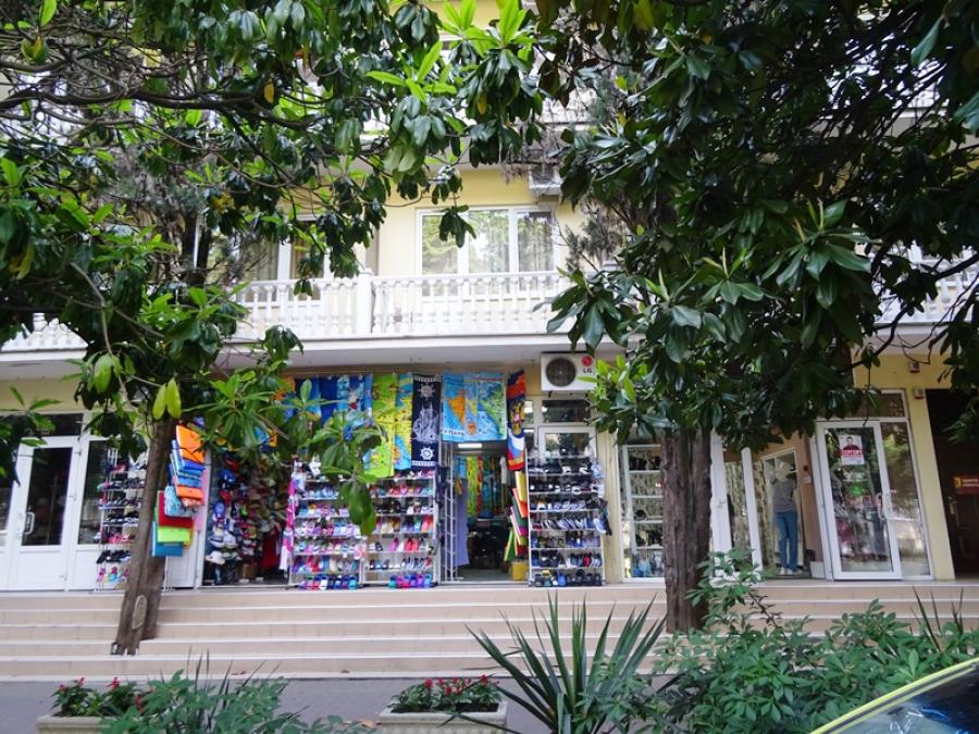 Гостевой дом эдем лазаревское бирюзовая 2. Развлекательный центр бирюзайка в лазаревском. Лазаревское улица победы 153. Ресторан горный сукко. Гостевой дом эдем лазаревское.