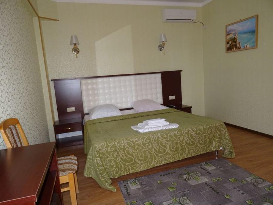 Номер «Полулюкс   » гостиницы «Черномор» - фото №79267
