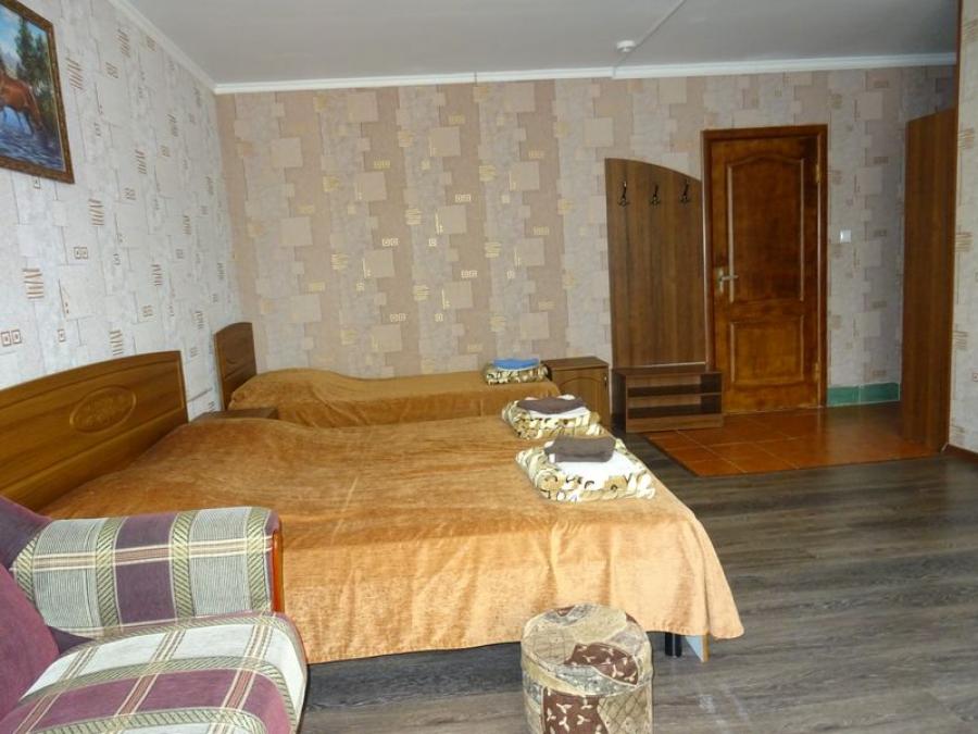 Номер «Полулюкс   » гостиницы «Черномор» - фото №79274