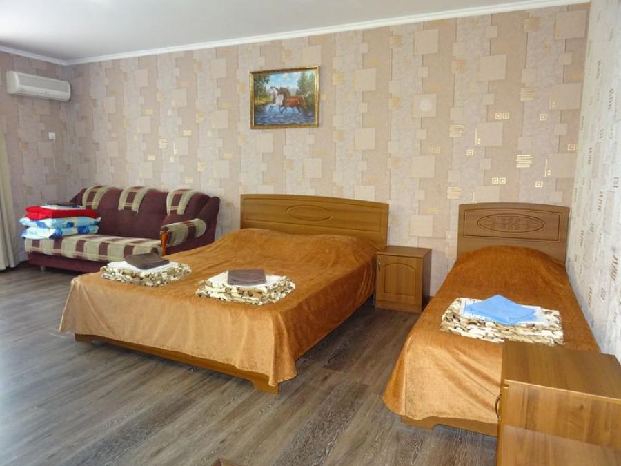 Номер «Полулюкс   » гостиницы «Черномор» - фото №79276