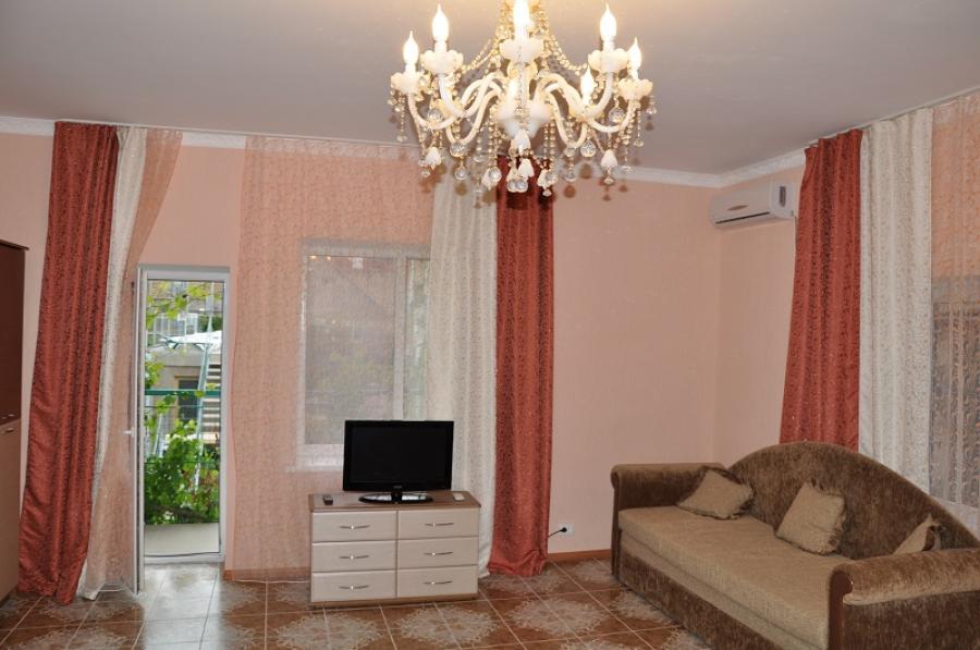 Номер «VIP 2х-комнатный с сауной, камином и кухней» гостевого дома «Ирина» - фото №42515