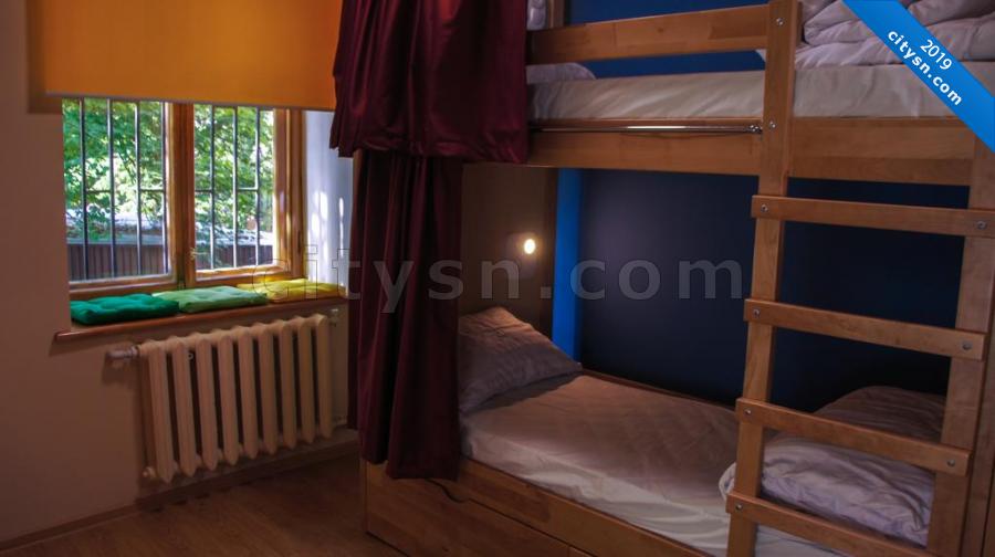 Номер «Кровать в общем четырехместном номере» хостела «Dream» - фото №172539