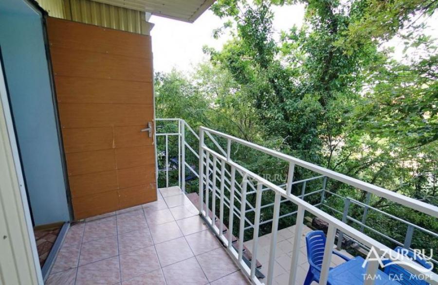 Номер «Стандарт 4х-местный с балконом» гостевого дома «Изамур» - фото №89982