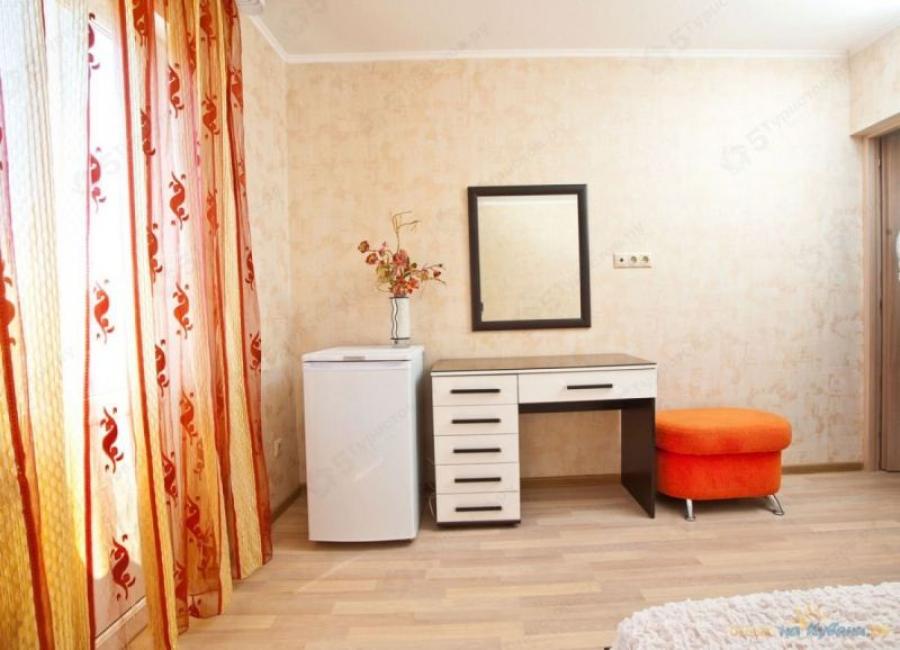 Номер «Люкс 2х-комнатный с балконом» гостиницы «Marmari» - фото №90718