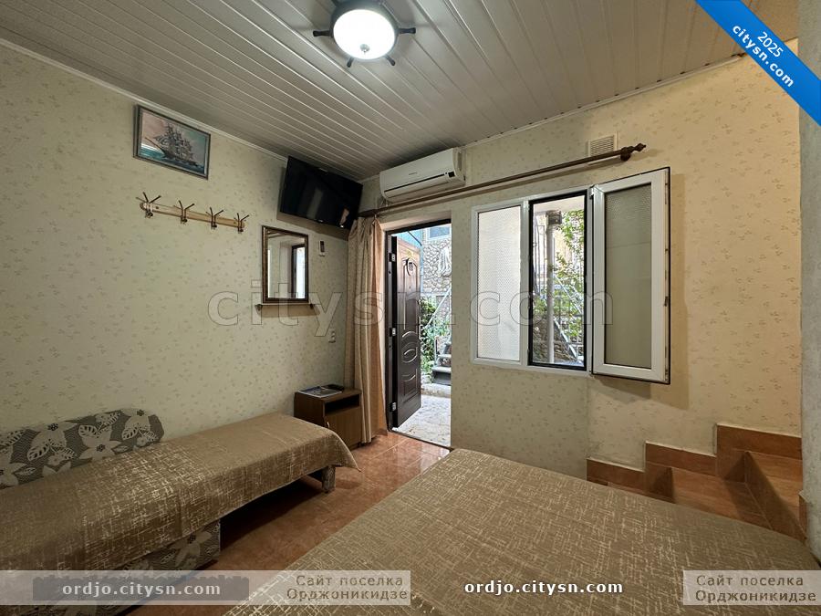 Номер «3-х местный номер» гостевого дома «Крымский кораблик» - фото №236026