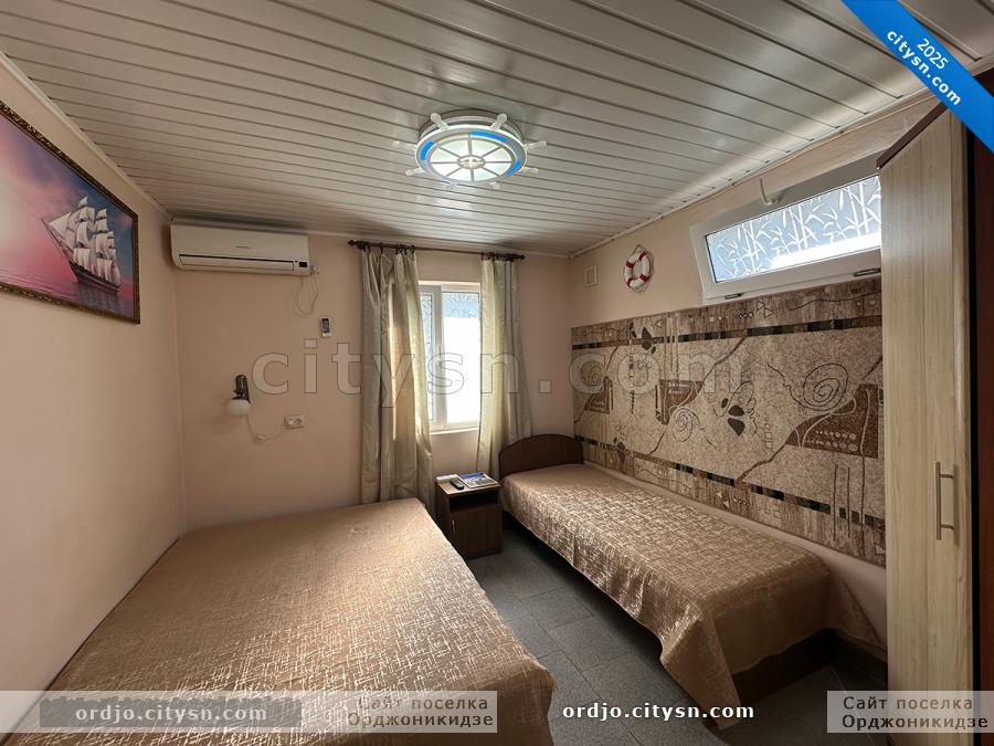 Номер «3-х местный номер» гостевого дома «Крымский кораблик» - фото №236030