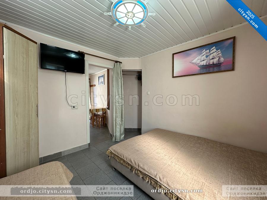 Номер «3-х местный номер» гостевого дома «Крымский кораблик» - фото №236032