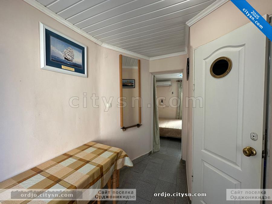 Номер «3-х местный номер» гостевого дома «Крымский кораблик» - фото №236034