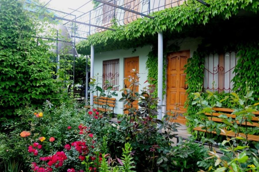 Номер «Зеленый домик отдельный двухэтажный с беседкой-двориком » частного сектора «Домик у моря» - фото №40339
