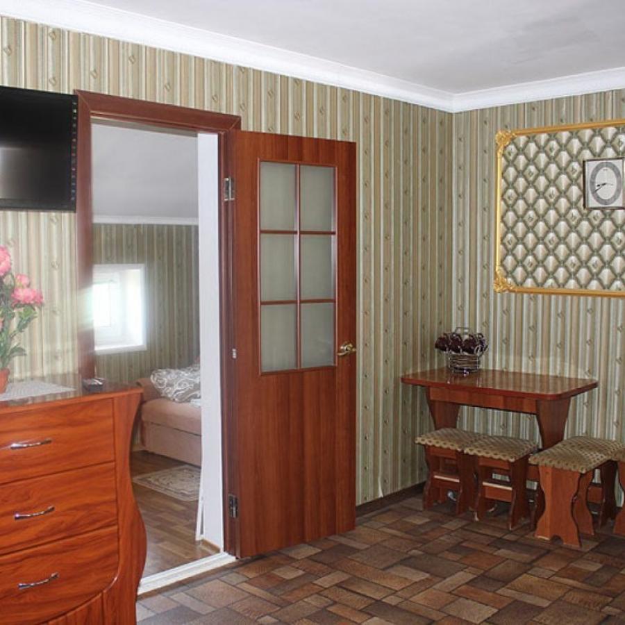 Номер «Люкс 2х-комнатный с видом на море корпус А  
              » гостевого дома «Хотей» - фото №41750