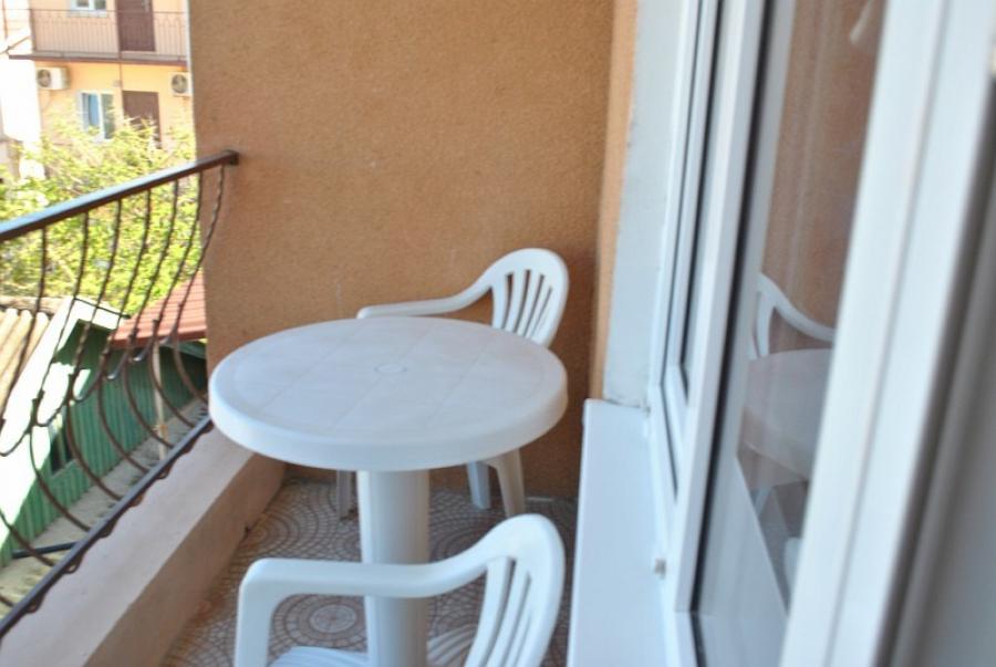 Номер «Стандарт с балконом» мини-гостиницы «Гранат» - фото №42266