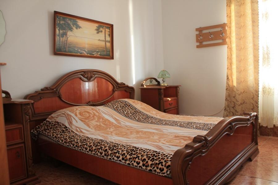 Номер «3х-комнатный» гостевого дома «Каникулы в Крыму» - фото №33309