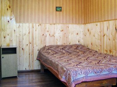 База отдыха Малый Утриш «2х-местный без удобств в деревянном домике»