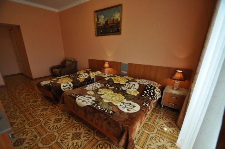 Номер «Полулюкс» гостевого дома «Янтарь» - фото №66492